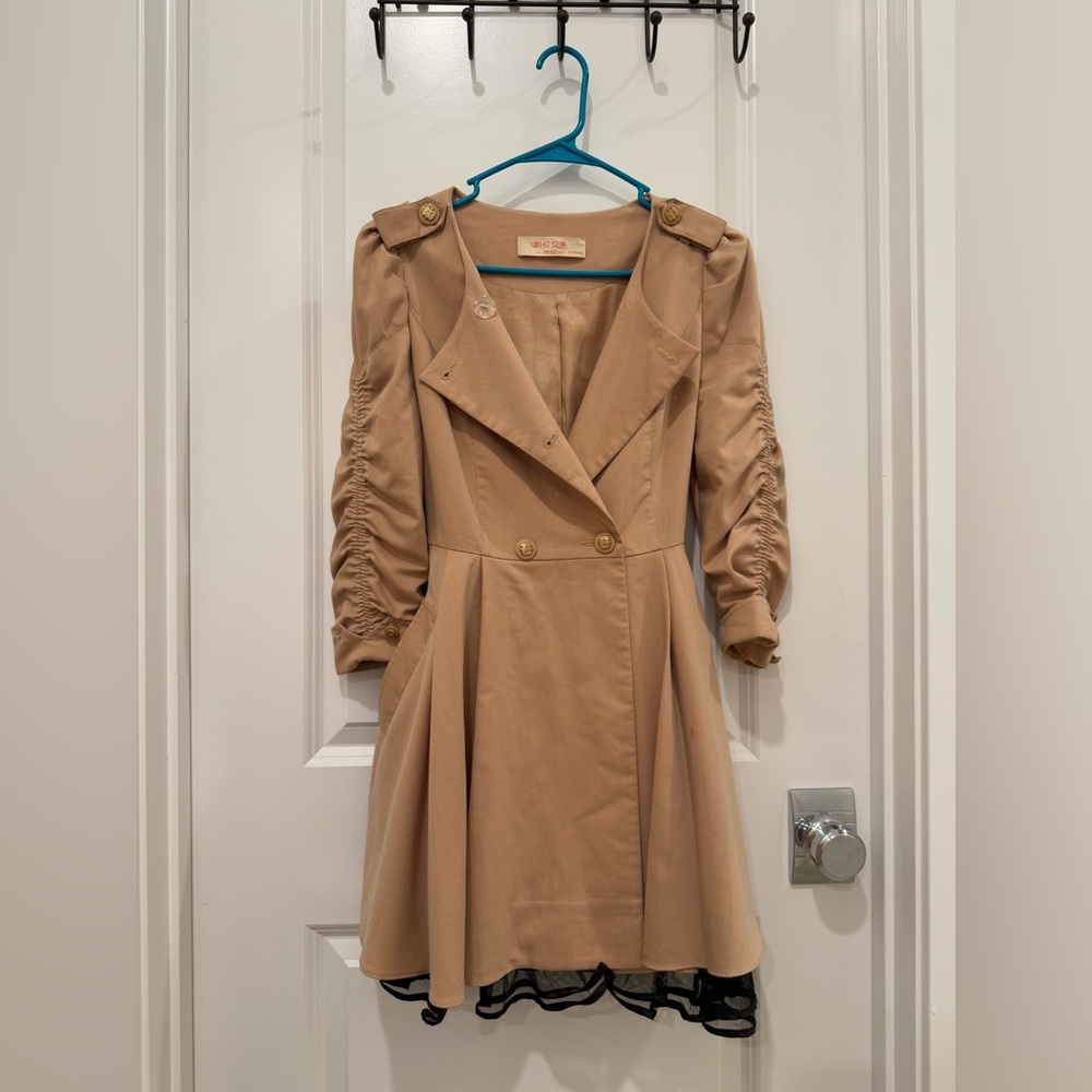 Light dress-like trench coat